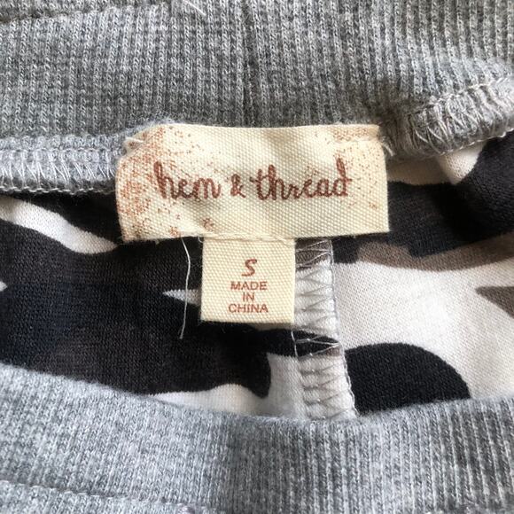 Hem & Thread Gray Camo Jogger Pants Drawstring Waist Womens Size Small - Picture 8 of 10